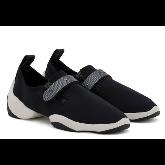 giuseppe zanotti⭐️ NIB carbon fiber strap trainers - Picture 11 of 13